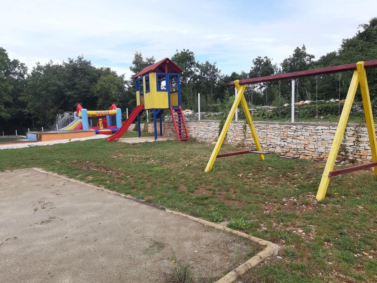 Holiday Park Village Jelovci Kringa 객실 사진